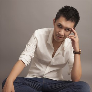 娇小白嫩的×XXx性英
