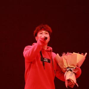 娇小白嫩的×XXx性英
